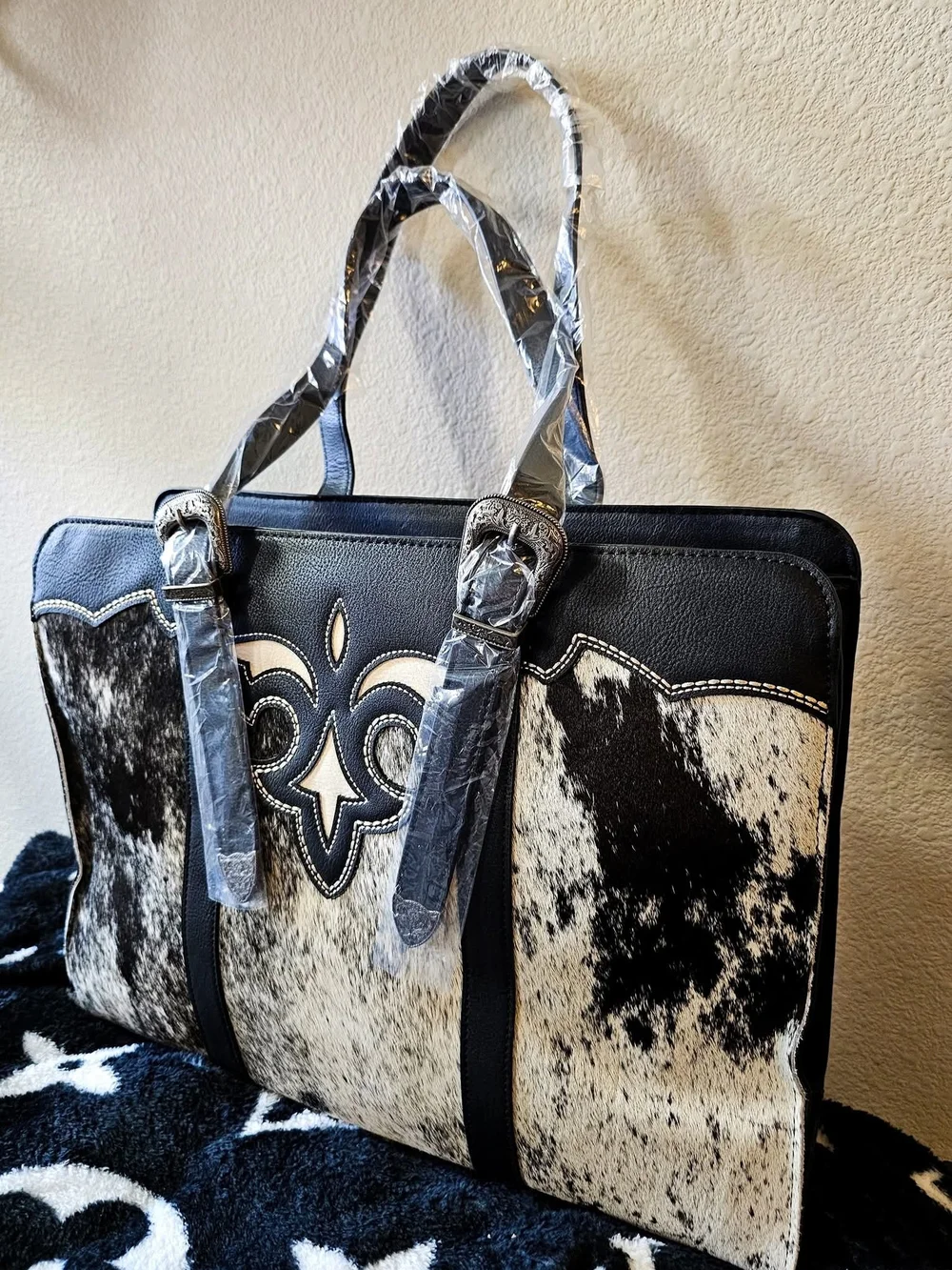Trinity Ranch CCW Cowhide Black & White Satchel with Matching Wallet